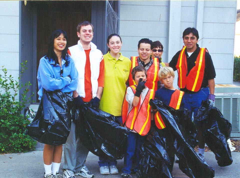 Jason Wydro PostcardMania Volunteer Street Clean Up in Florida